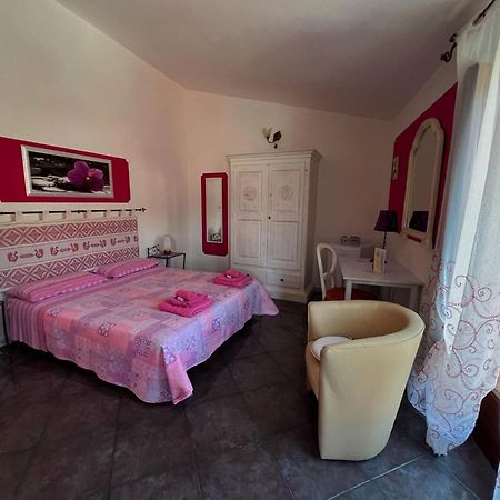 Locazioni Brevi La Rosaviola Guest Rooms เตวลาดา ภายนอก รูปภาพ